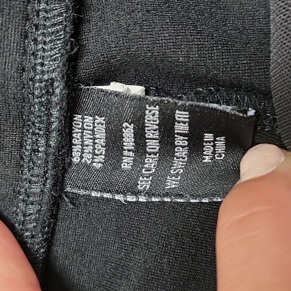 Torrid CAPRI LEGGING BLACK 0R - Picture 8 of 9